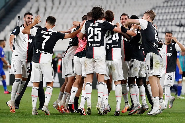 فريق يوفنتوس بطل الدوري الايطالي