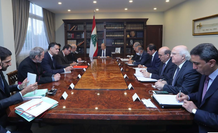 لقاء وزير الخارجية الفرنسي مع الرئيس اللبناني ميشيل عون