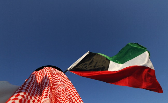 شملت الحلول تقليص أعداد العمالة غير المتعلمة أو المتدنية التعليم