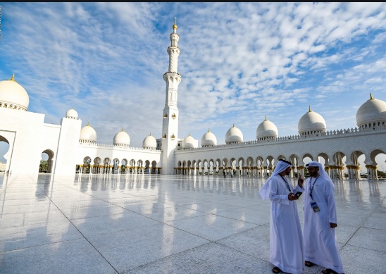 نشرت الهيئة فتوى حول حكم وضع التمور أو السواك على باب المسجد
