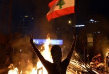 بعد انفجار بيروت.. ما يزال الغبار "السياسي" يغطي سماء لبنان