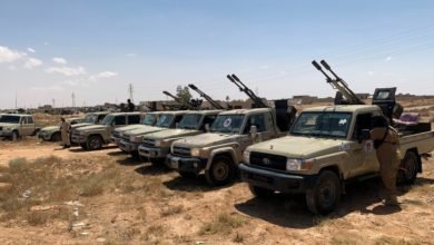 قبيلة القذاذفة تطالب أفرادها بالانسحاب من قوات حفتر