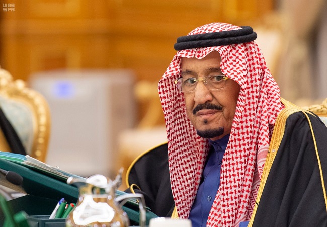 الملك سلمان يقيل مدير حرس الحدود وعدداً من المسئولين في السعودية