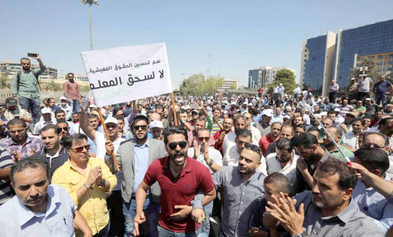 نقابة المعلمين قادت اجتجاجات لإقرار حقوقهم في الأردن