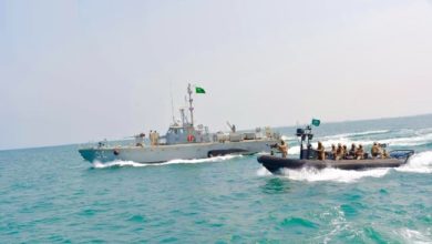 زوارق اعتراضية من فرنسا للسعودية