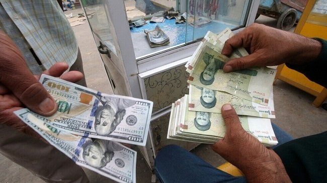إيران تعاني من أزمة اقتصادية والريال الإيراني يواجه أكبر خسائره