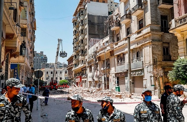 قانون التصالح أثار ضجة شعبية كبيرة في مصر ظهرت إثرها دعوات مكثفة للتظاهر ضد الرئيس المصري وحكومته