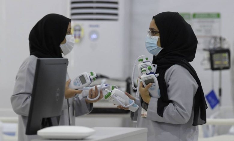 عدد العاملات الكويتيات يفوق نظرائهم من الذكور في القطاعين العام والخاص