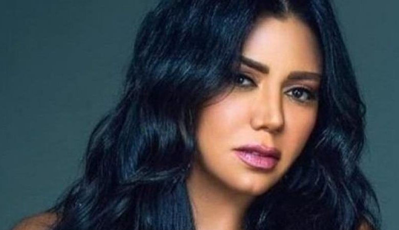 الفنانة رانيا يوسف