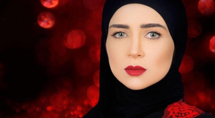 الفنانة مي عز الدين