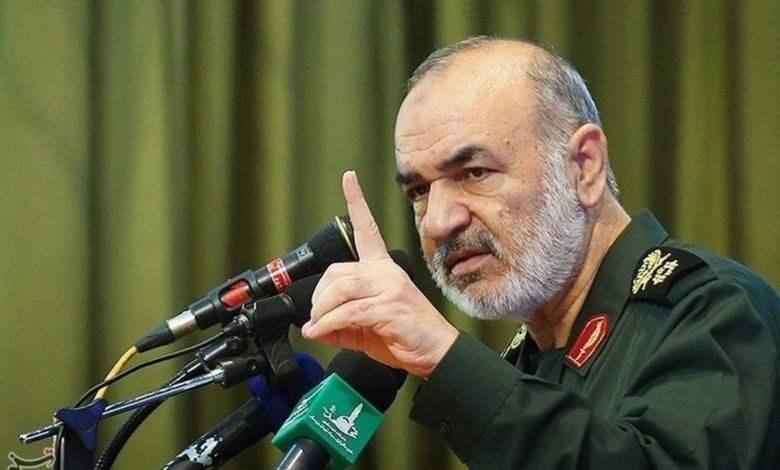 قائد عسكري إيراني: إنشاء الولايات المتحدة داعش وسّع نفوذنا