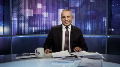 المذيع أحمد موسى يتباهى بقتل البحرية المصرية صيادين من غزة