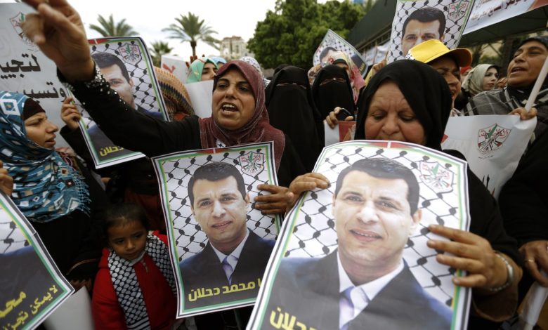 ممول من الإمارات.. الرئيس الفلسطيني يصدر توجيهات "صارمة" لملاحقة أنصار محمد دحلان