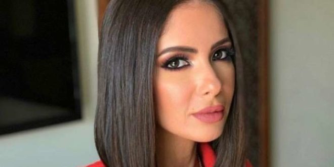 منى زكي