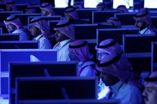 رصد مليوني تغريدة "مضللة" سعودية ضد قطر