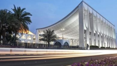 أمير الكويت يصدر مرسوماً بفض مجلس الأمة إيذاناً بالتحضير لجولة من الانتخابات النيابية الجديدة
