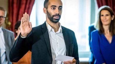 الوزير الجديد من أصل عربي وتوعد بزيادة عمليات الترحيل لطالبي اللجوء في بلجيكا