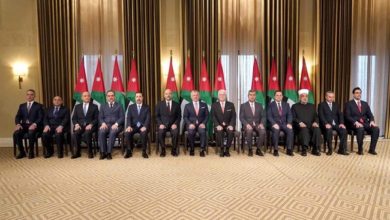 ملك الأردن يقبل استقالة حكومة الرزاز ويكلفه بتصريف الأعمال حتى تشكيل حكومة جديدة
