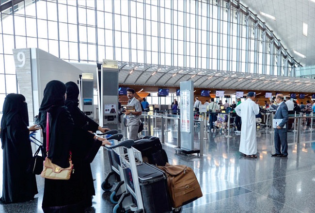 أثارت حادثة "فحوصات" مطار حمد في قطر انتقادات بشأن انتهاك خصوصية المسافرين
