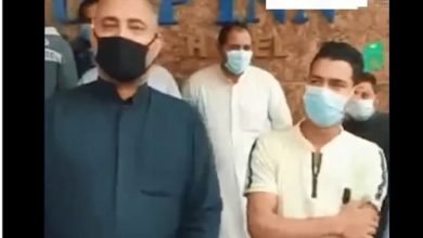 لم يلقوا ردودًا من أحد السلطات حول أي مساعدةٍ قريبة