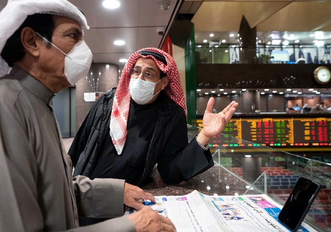 عجز في ميزانية الكويت يقفز إلى 18 مليار $