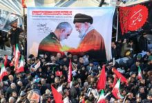 إيران: أموالنا لا تنفق لشراء المرتزقة كما يفعل آخرون