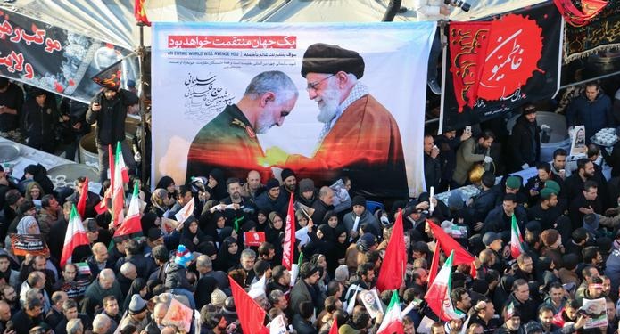 إيران: أموالنا لا تنفق لشراء المرتزقة كما يفعل آخرون