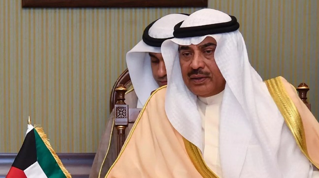 أمير الكويت يوعز بإعادة تشكيل الحكومة