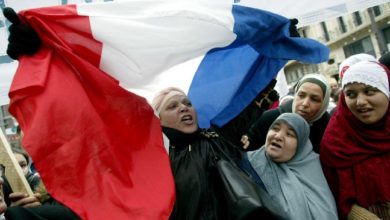 حزب فرنسي يدعو لحظر الزي الإسلامي
