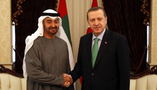 قرقاش يغرد حول شروط الإمارات لـ"التطبيع" مع تركيا