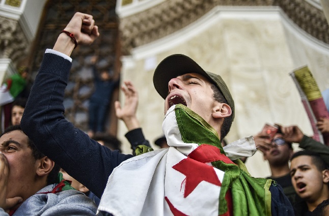 الإصلاحات في الجزائر سترى النور بعد عقود طويلة