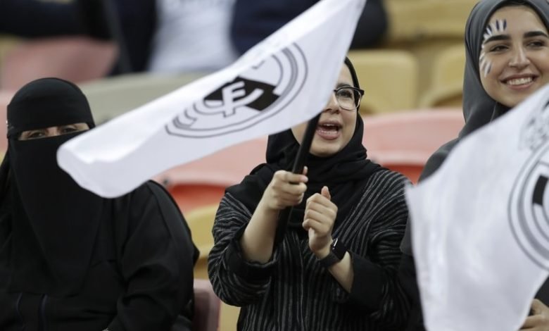 دعوة ريال مدريد لإلغاء تعاون مع الرياض