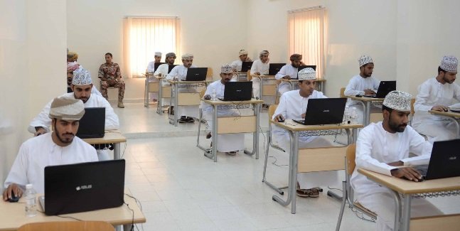 برامج تأهيل العمانيين