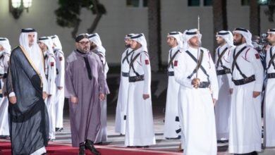 موقع استخباراتي فرنسي يتهم ملك المغرب بتلويث سمعة قطر