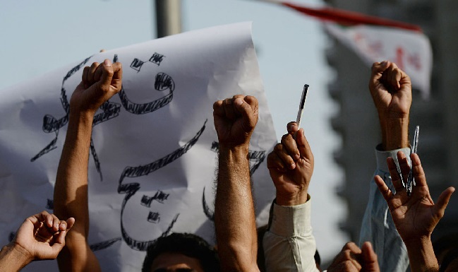 شرطة باكستان تقمع محتجين طالبوا بزيادة رواتبهم