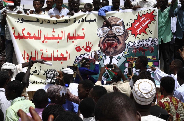 أحكام بالإعدام لـ29 ضابط سوداني قتلوا متظاهرًا