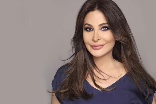 إليسا تهاجم وزير الصحة