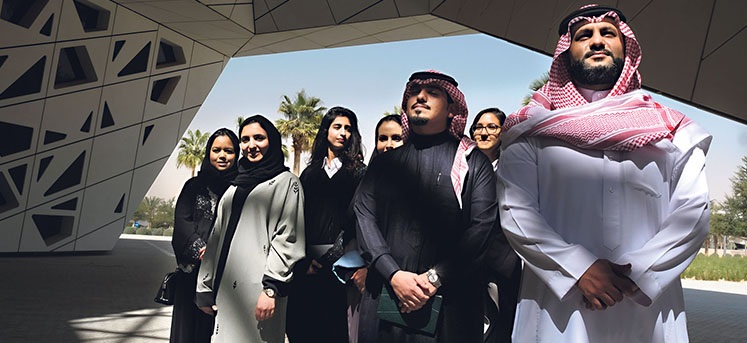 سوق العمل السعودية يكشف حجم البطالة