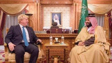 لقاء سابق بين المسؤولين