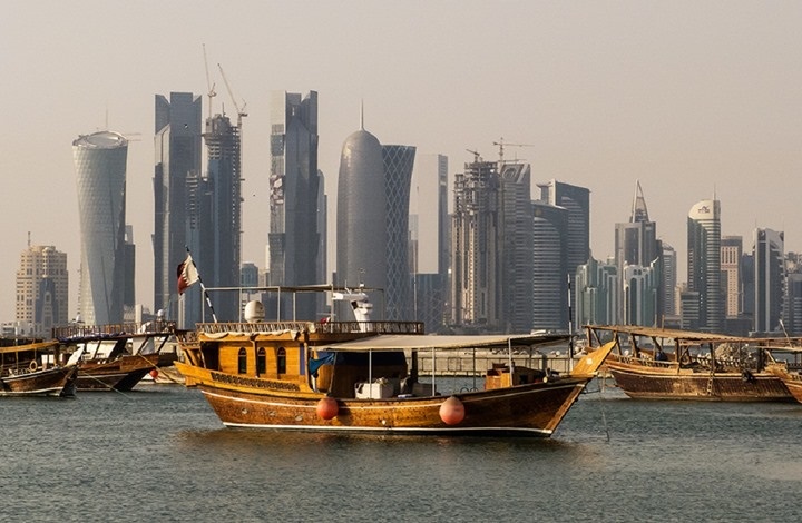 إلغاء قانون الكفالة في قطر انعكس إيجابًا على سوق العمل