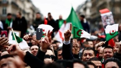 الجزائر تمنع التظاهرات