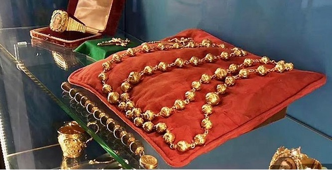 المسبحة الذهبية