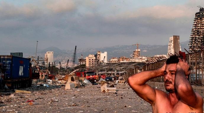 نواب لبنان يوقفون رفع الحصانة في تحقيق انفجار الميناء