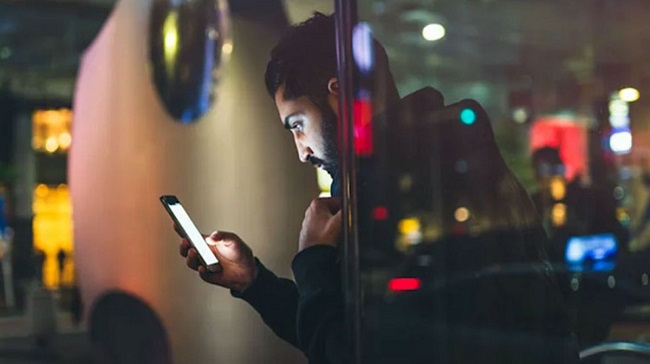 الصحفيون يشعرون بالمراقبة المستمرة بعد الكشف عن برامج التجسس