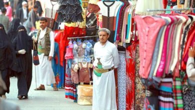 الحوثيون يعلنون حربًا ضد صور عارضات الملابس الداخلية
