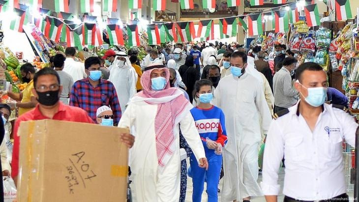 دعوة لإعادة النظر في بنود متعلقة بحقوق العمال في العقود