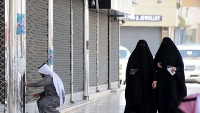 السعودية تسمح للمحال التجارية بالبقاء مفتوحة أثناء أوقات الصلاة