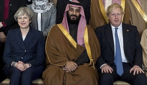 الرياض تغري رئيس حزب بريطاني لخدمة الأجندة السعودية