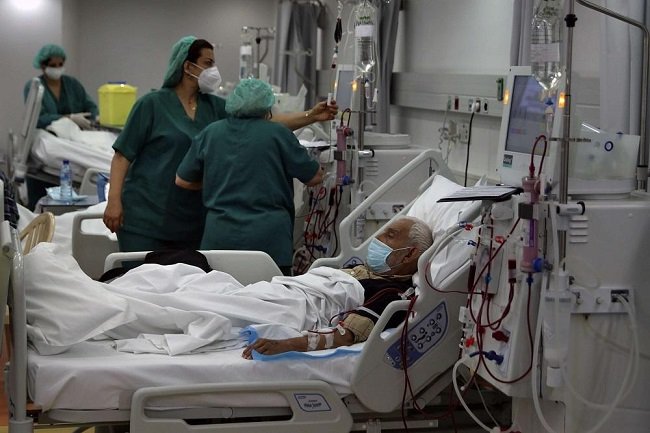 نقص الوقود يهدد بوفاة مئات المرضى في مشفى بلبنان