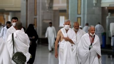 السعودية تفتح مناسك العمرة للمطعّمين